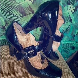 Used Women’s Black heels